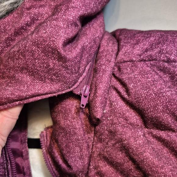 GreenTea Cozy White and Purple Vest With Removable Hood Featuring Faux Fur Trim - Picture 7 of 8